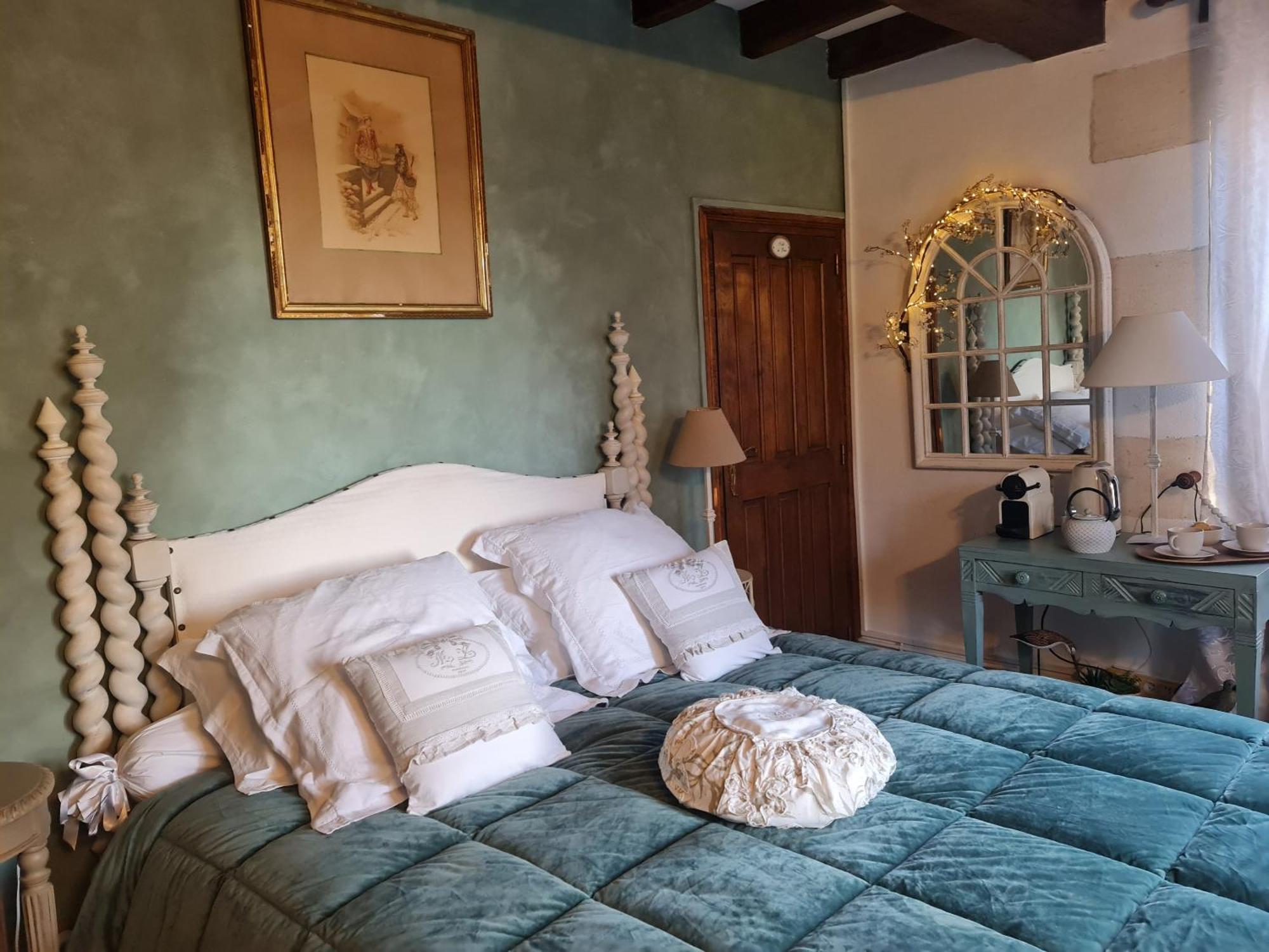 Moulin Rouhaud Hotel Montboyer Phòng bức ảnh