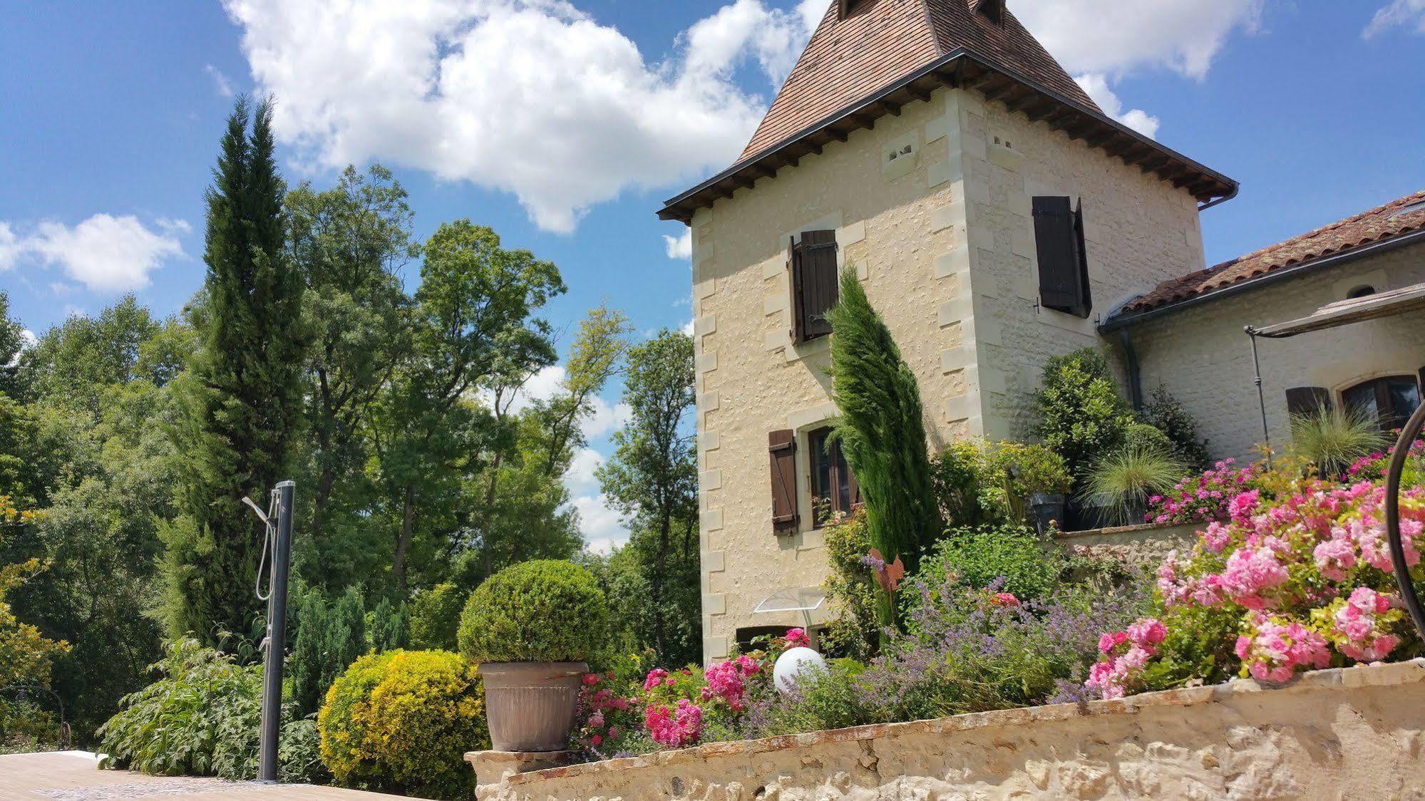 Moulin Rouhaud Hotel Montboyer Ngoại thất bức ảnh
