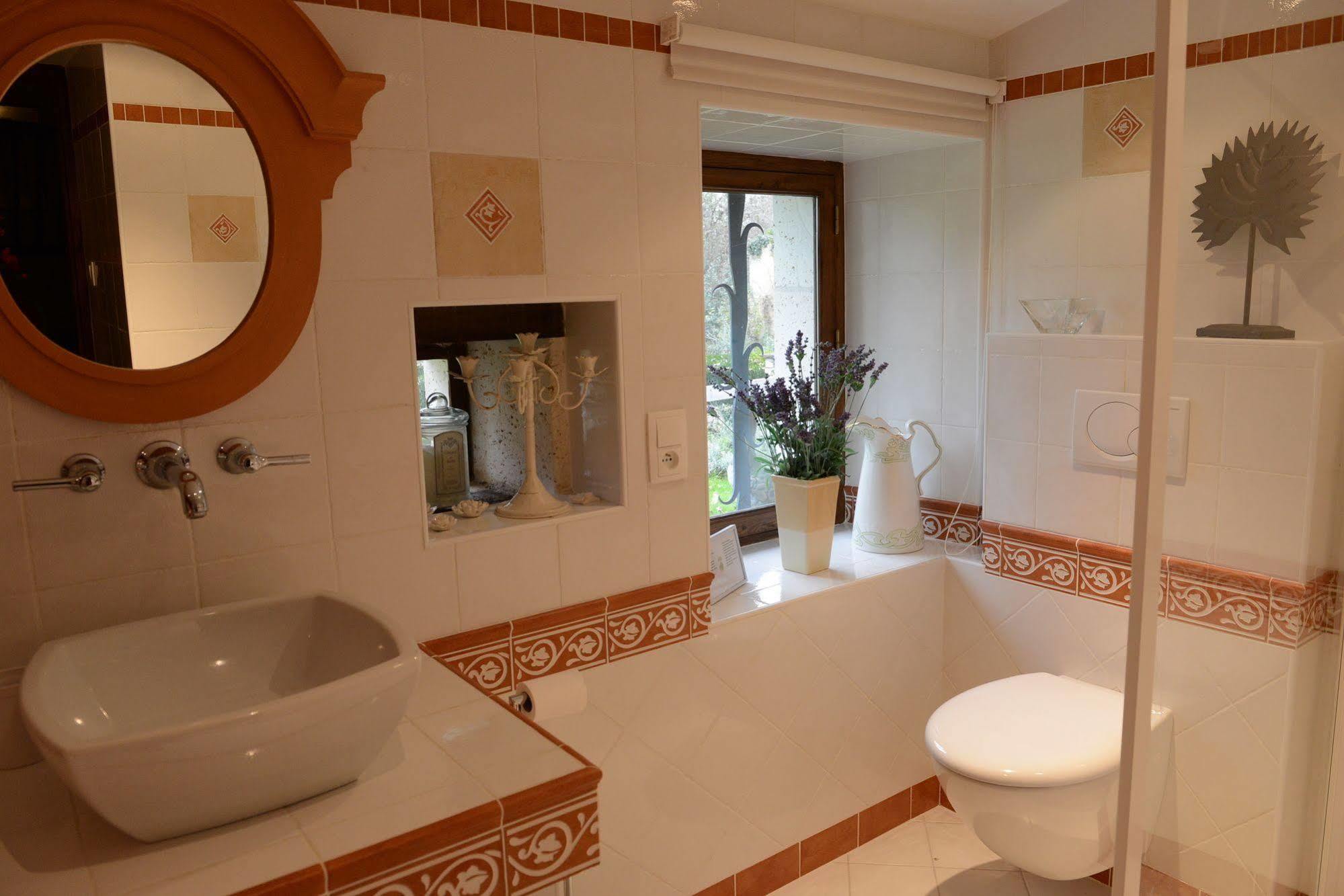 Moulin Rouhaud Hotel Montboyer Ngoại thất bức ảnh