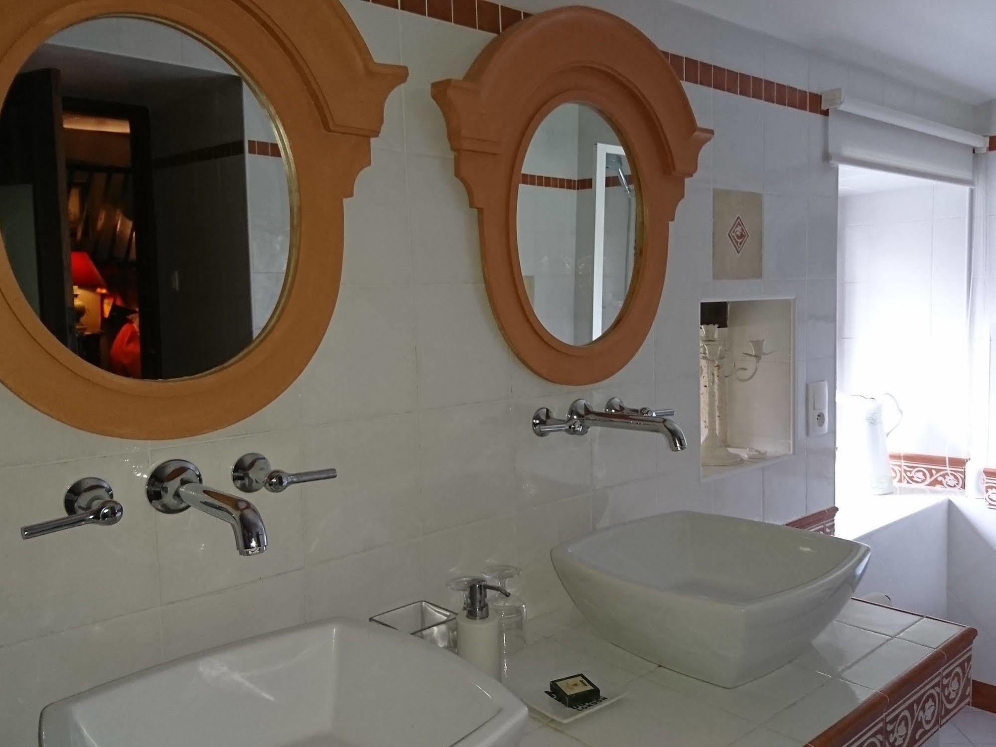 Moulin Rouhaud Hotel Montboyer Ngoại thất bức ảnh