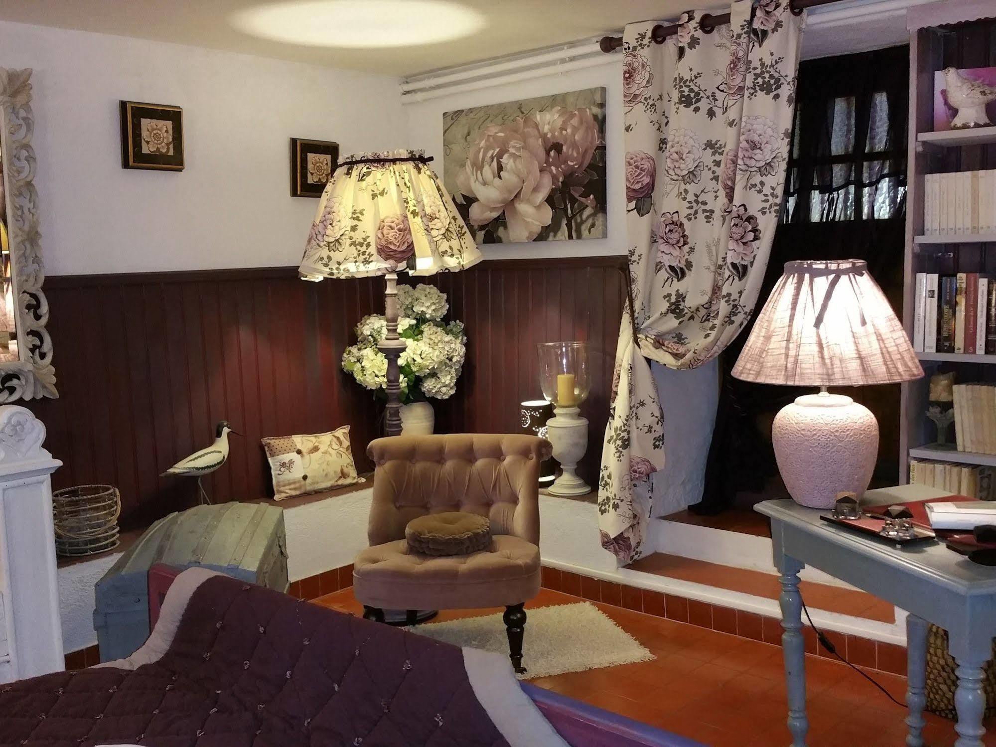 Moulin Rouhaud Hotel Montboyer Ngoại thất bức ảnh