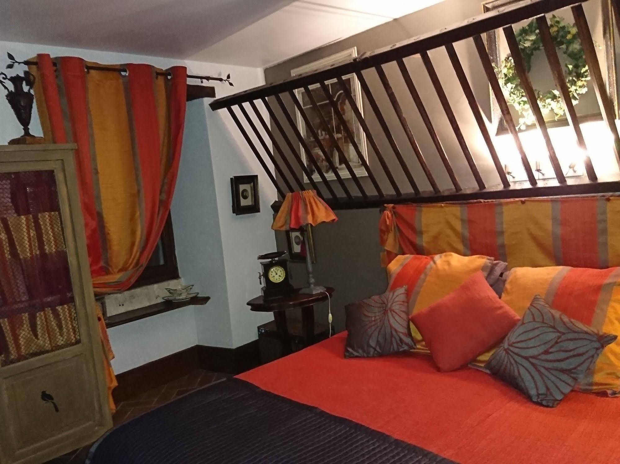 Moulin Rouhaud Hotel Montboyer Ngoại thất bức ảnh